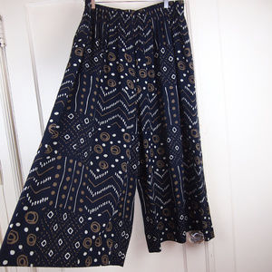 90s Jones New York Full Geometric Rayon Pants 14